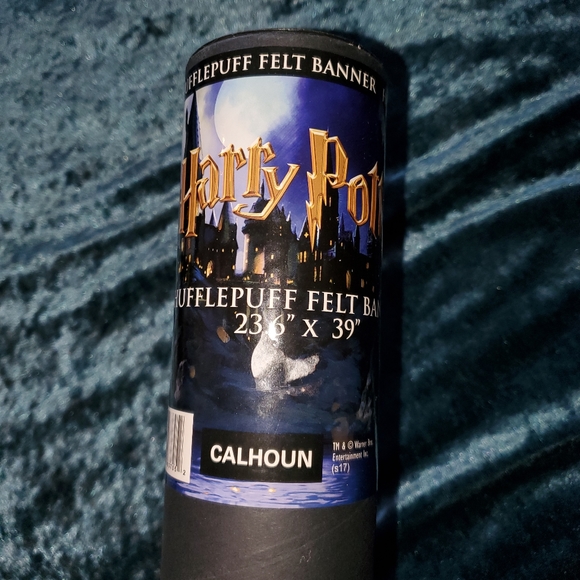 Hufflepuff Banner - Picture 2 of 3